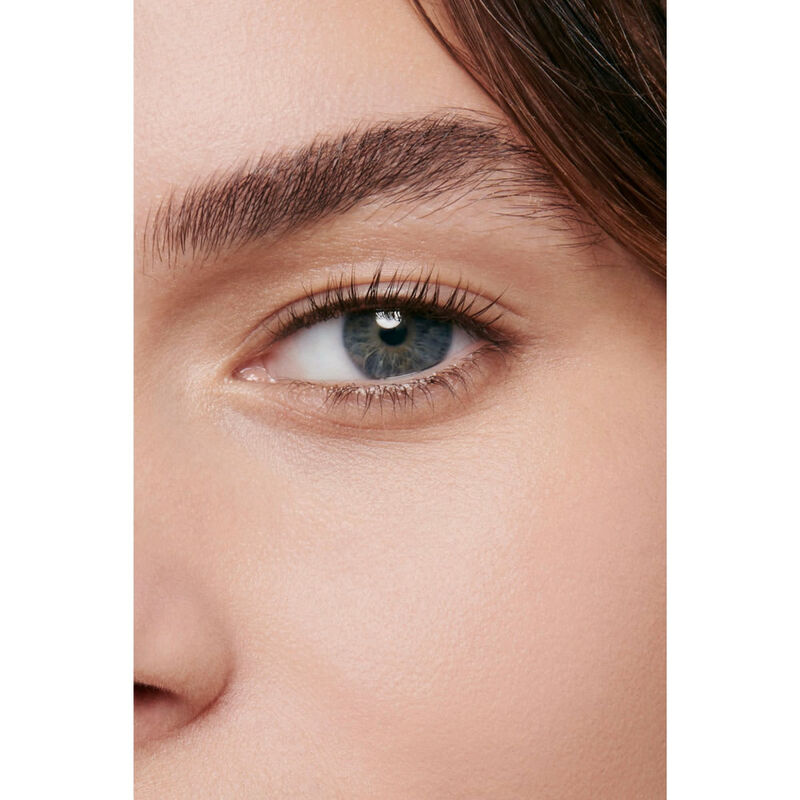 شانيل ultra le teint le correcteur مستحضر خافي للشوائب فائق الثبات &ndash; راحة تدوم طوال اليوم &ndash; لمسة نهائية خالية من الشوائب