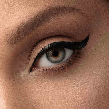 faces you define eyeliner