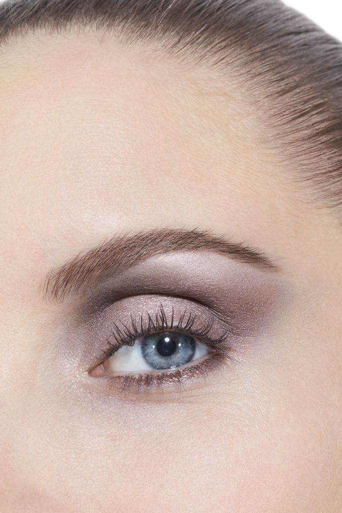 Chanel LES 4 OMBRES MULTI-EFFECT QUADRA EYESHADOW