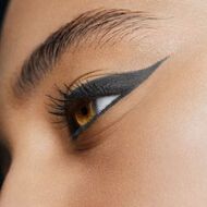 faces قلم تحديد العيون أكوا ريزيست كولور