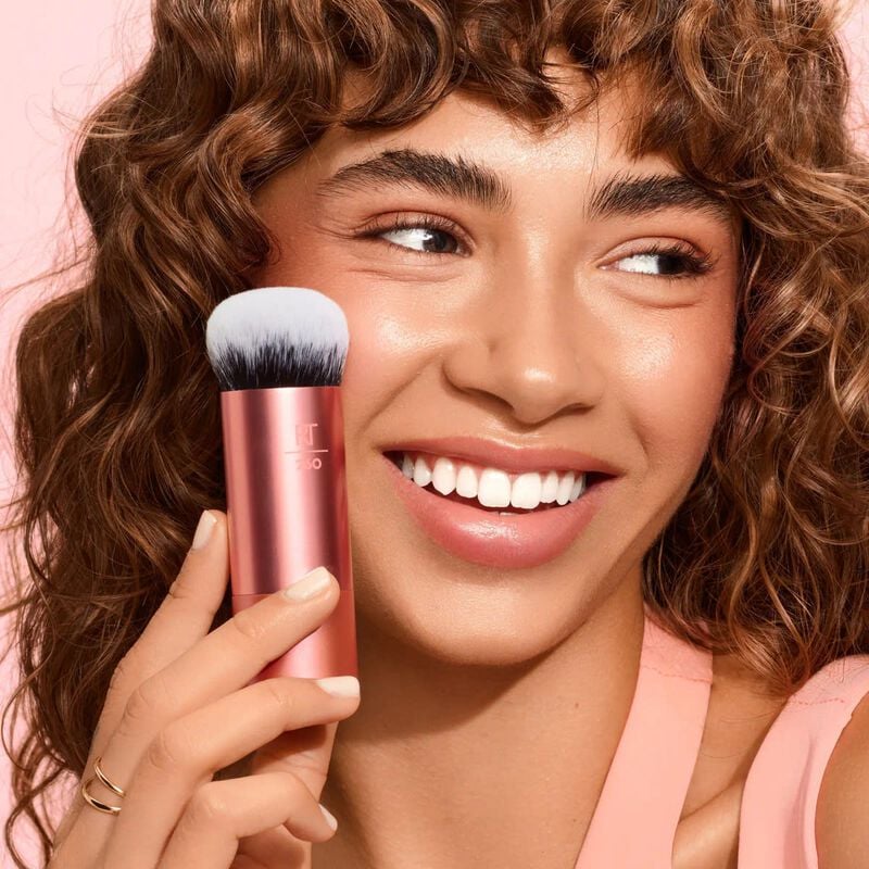 ريل تكنينك فرشاة مكياج بابل بليندنج