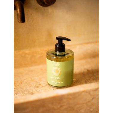 faces intemporels almond liquid marseille soap