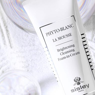 faces phyto blanc brightening cleansing foam in cream