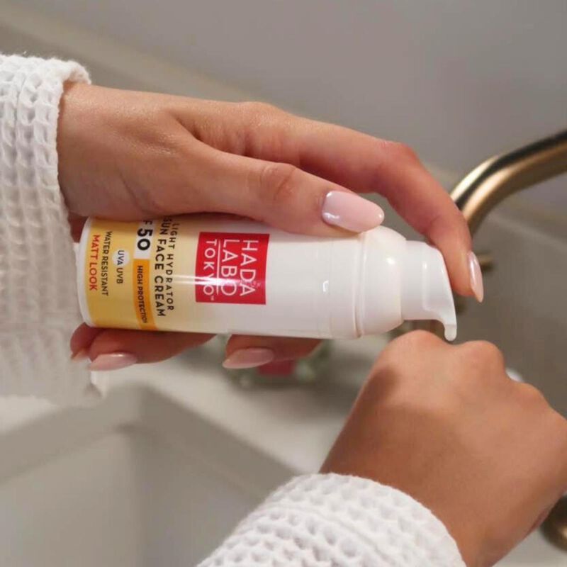 hada labo tokyo light hydrator spf50+ matt