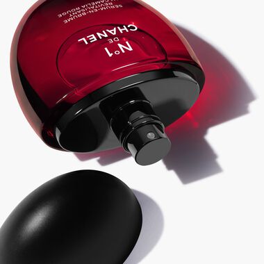 faces n 1 de chanel red camellia serum in mist