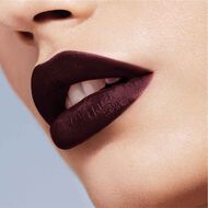 Rouge Artist faces rouge artist