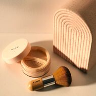 Natural Mineral Foundation Powder faces natural mineral foundation powder