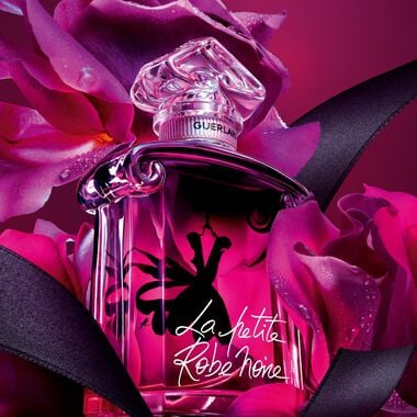 La Petite Robe Noir faces la petite robe noir