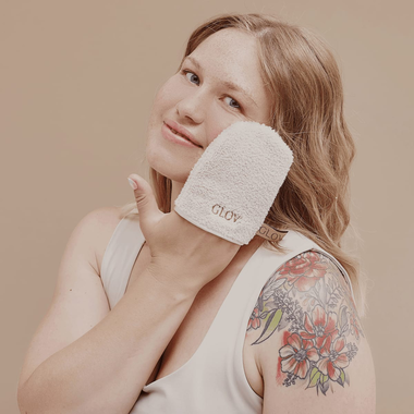 faces on the go pink cleansing mitt