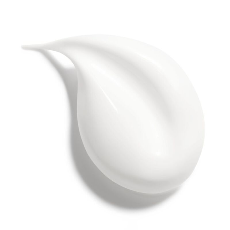 شانيل uv essentiel