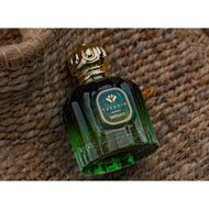 Emerald faces emerald