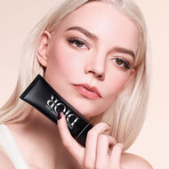 Forever Velvet Veil - Blurring Matte Finish, SPF 15 PA++ faces forever velvet veil blurring matte finish spf 15 pa