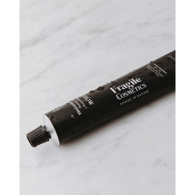 fragile cosmetics flow nourishing + glossing conditioner