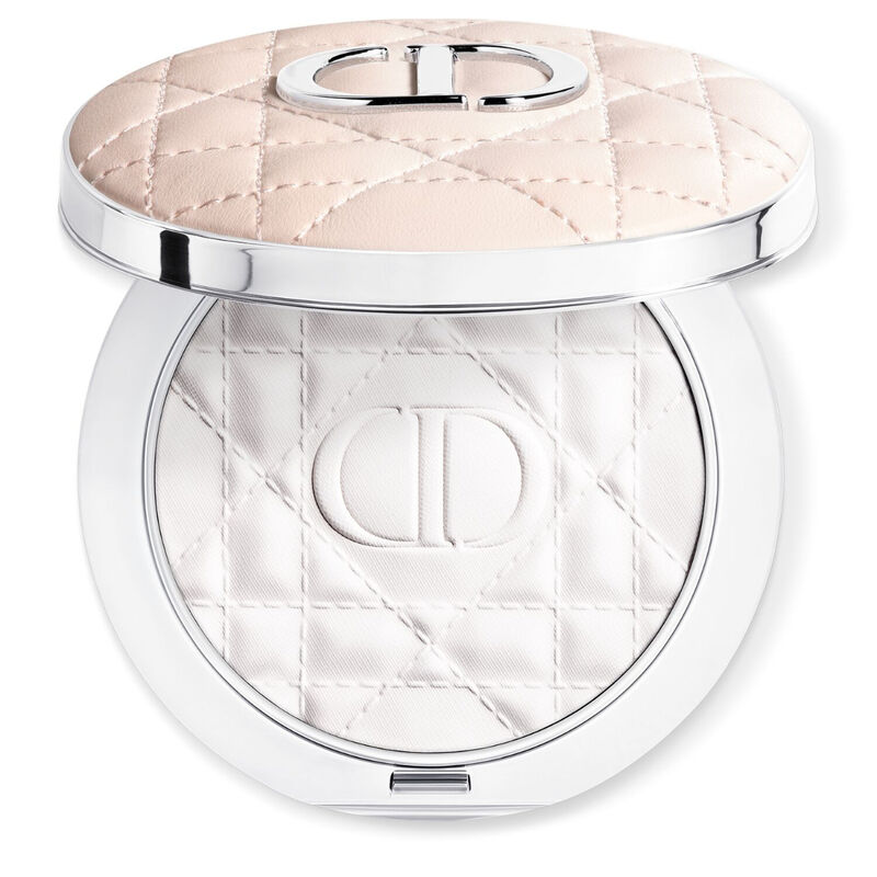 Forever Nude Radiant Filter Blurring