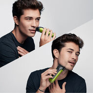 faces electric shaver with 3 flexible blades