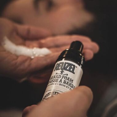 faces wood   spice beard foam