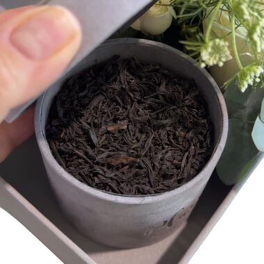 Luxury Floral Chai Box faces luxury floral chai box