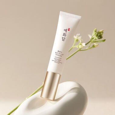 Hwansaenggo Snow Glow Dark Spot Correct Treatment faces hwansaenggo snow glow dark spot correct treatment