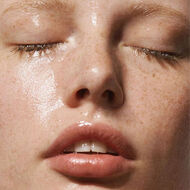 Daisy Floral Mist faces daisy floral mist