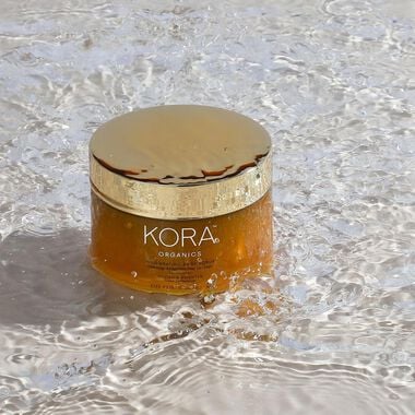 faces turmeric invigorating body scrub