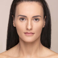 Glow and Smile Lifting Foundation faces glow and smile lifting foundation