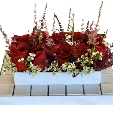 Luxury Floral Chocolate Box faces luxury floral chocolate box