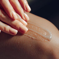 faces exfoliating body scrub