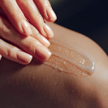 faces exfoliating body scrub