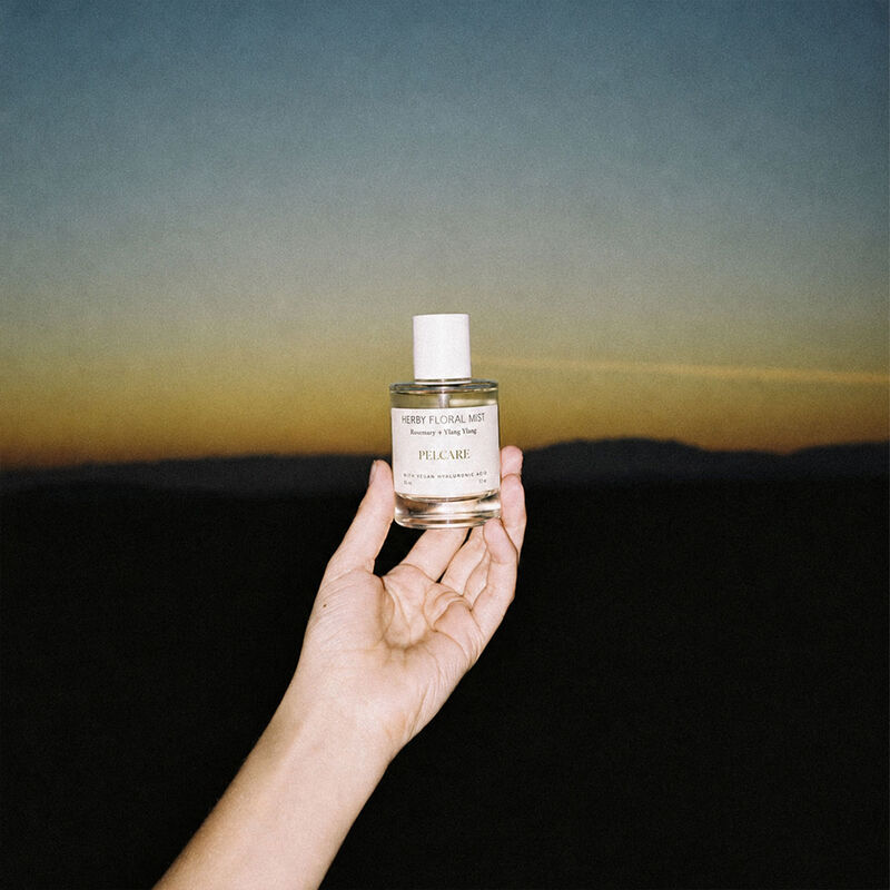 pelcare herby floral mist