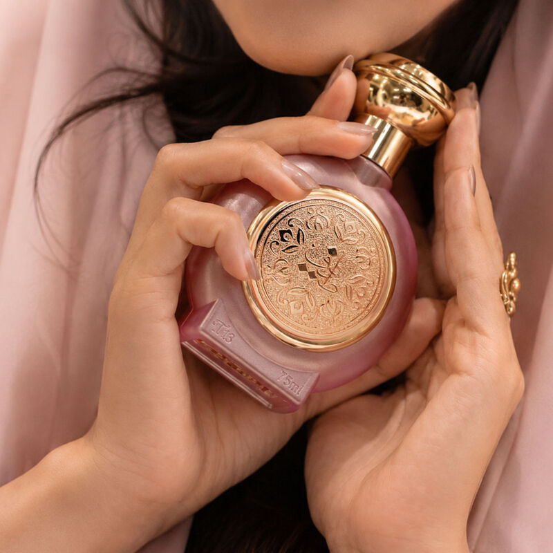 طيف الإمارات عطر طيف