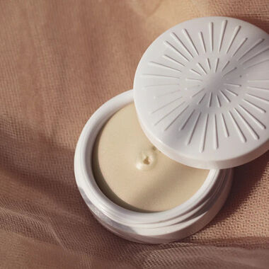 faces cupid s bow lip balm