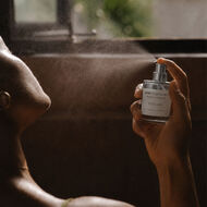 faces herby floral mist