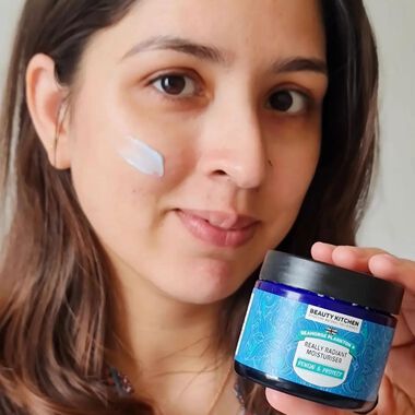 faces seahorse plankton  radiant moisturiser