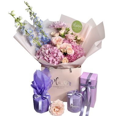 faces giftset   make someone smile in pink