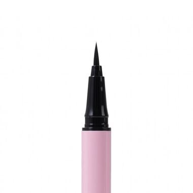 faces eyeliner