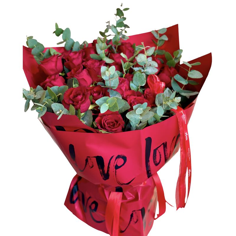 plaisir cadeaux et fleurs handtied bouquet red roses love