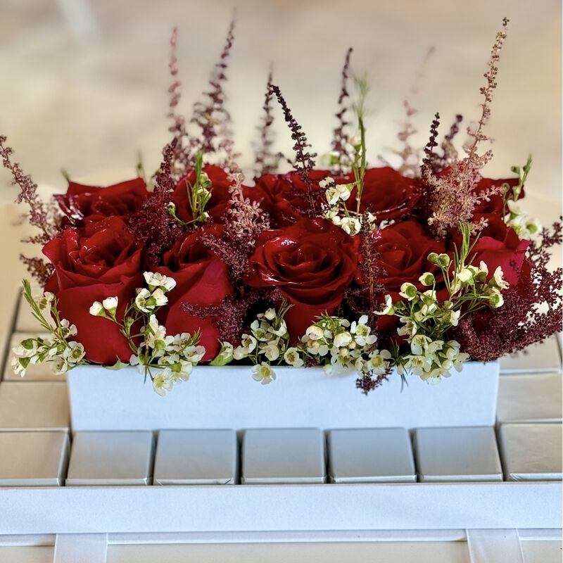 plaisir cadeaux et fleurs luxury floral chocolate box