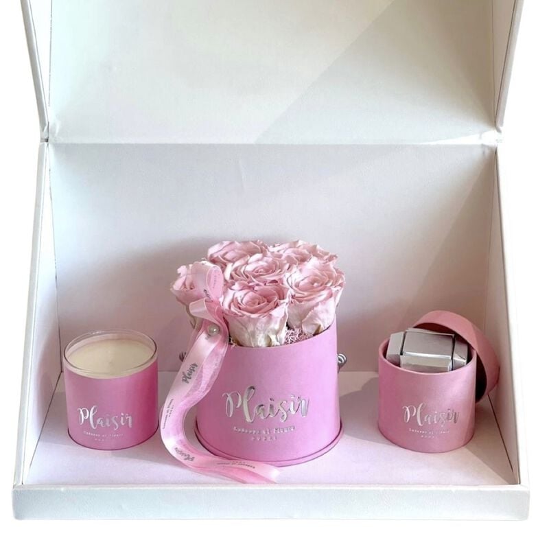 plaisir cadeaux et fleurs trio boxsix infinity roses, chocolates, candle