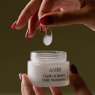 faces clarify   renew daily moisturiser