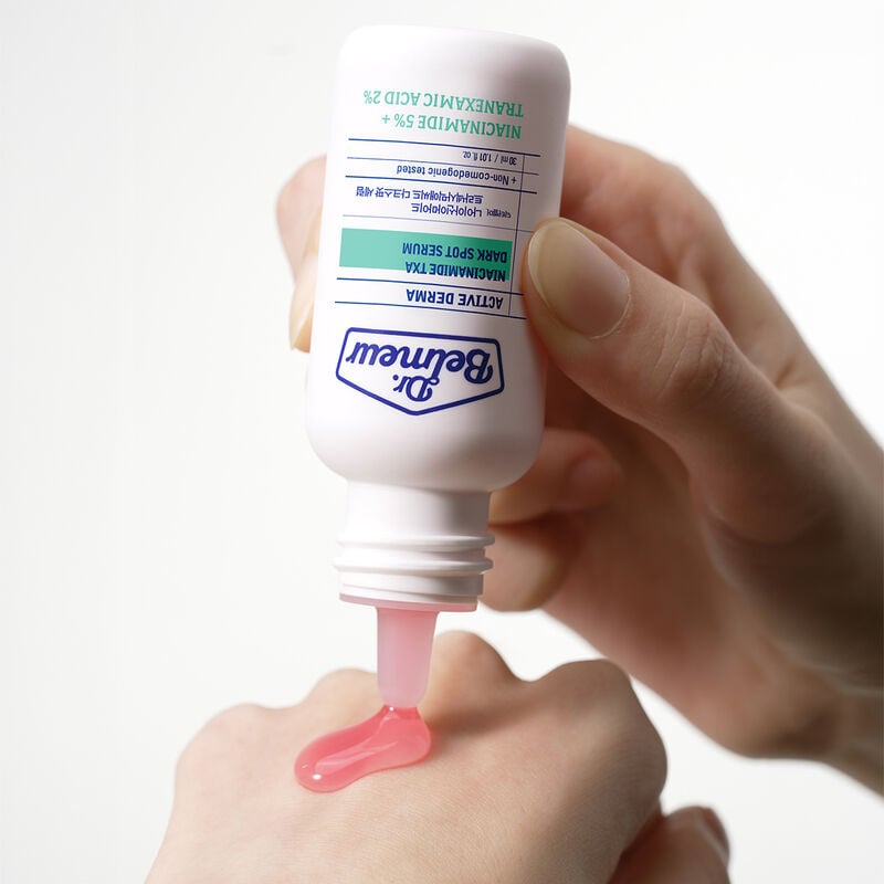 د. بلميور سيروم نياسيناميد/ترانيكساميد للبقع الداكنة