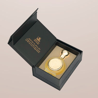 Golden Oud faces golden oud