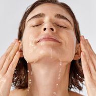 faces renew nourishing cleanser