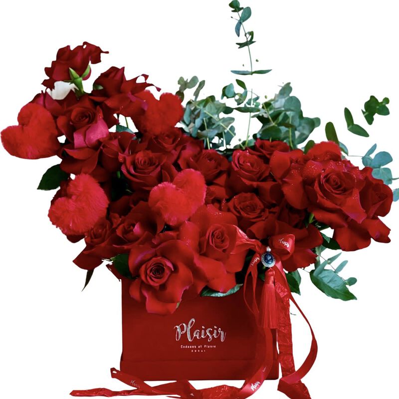 Velvet Square Large - Red Roses And Hearts