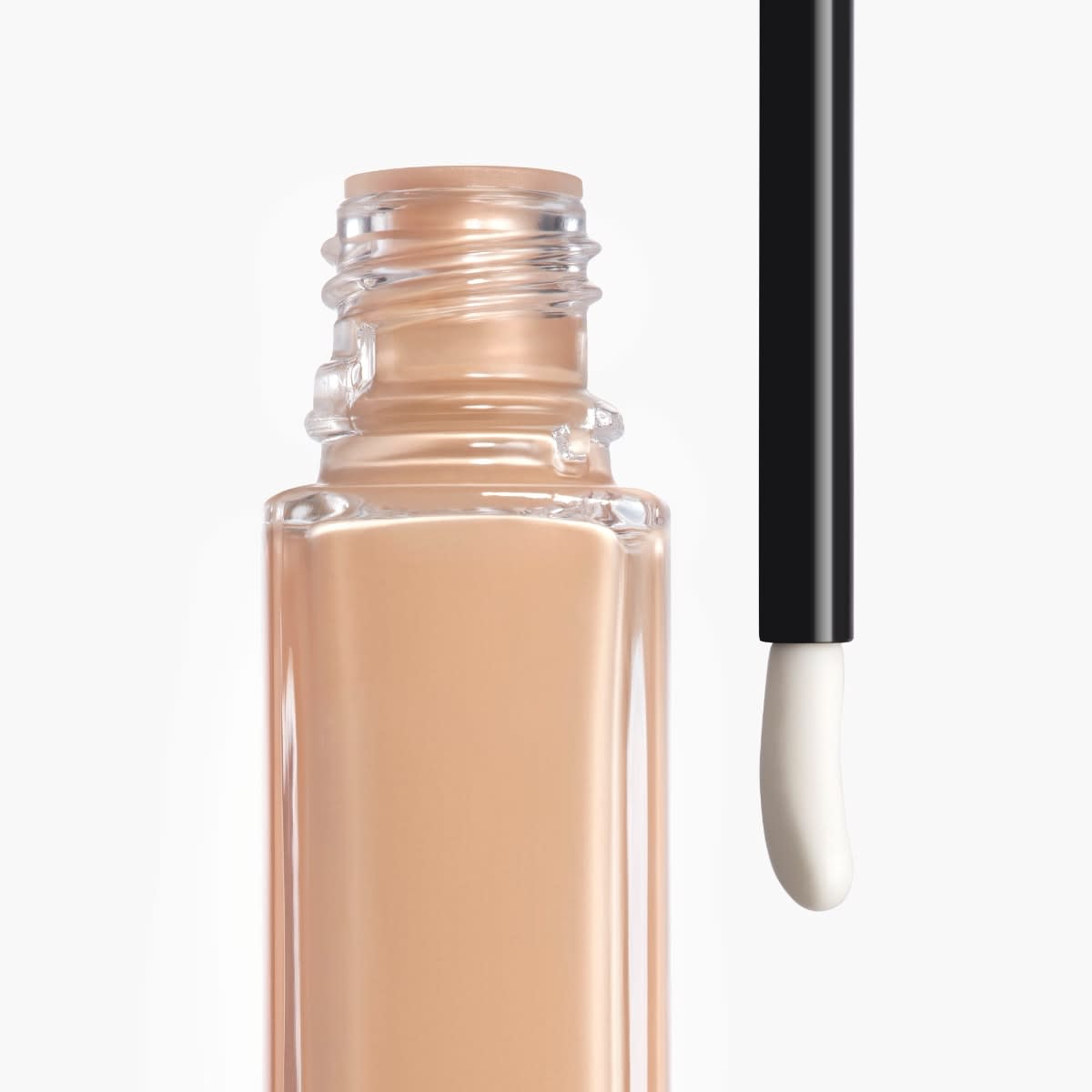 Les Beiges Serum Concealer