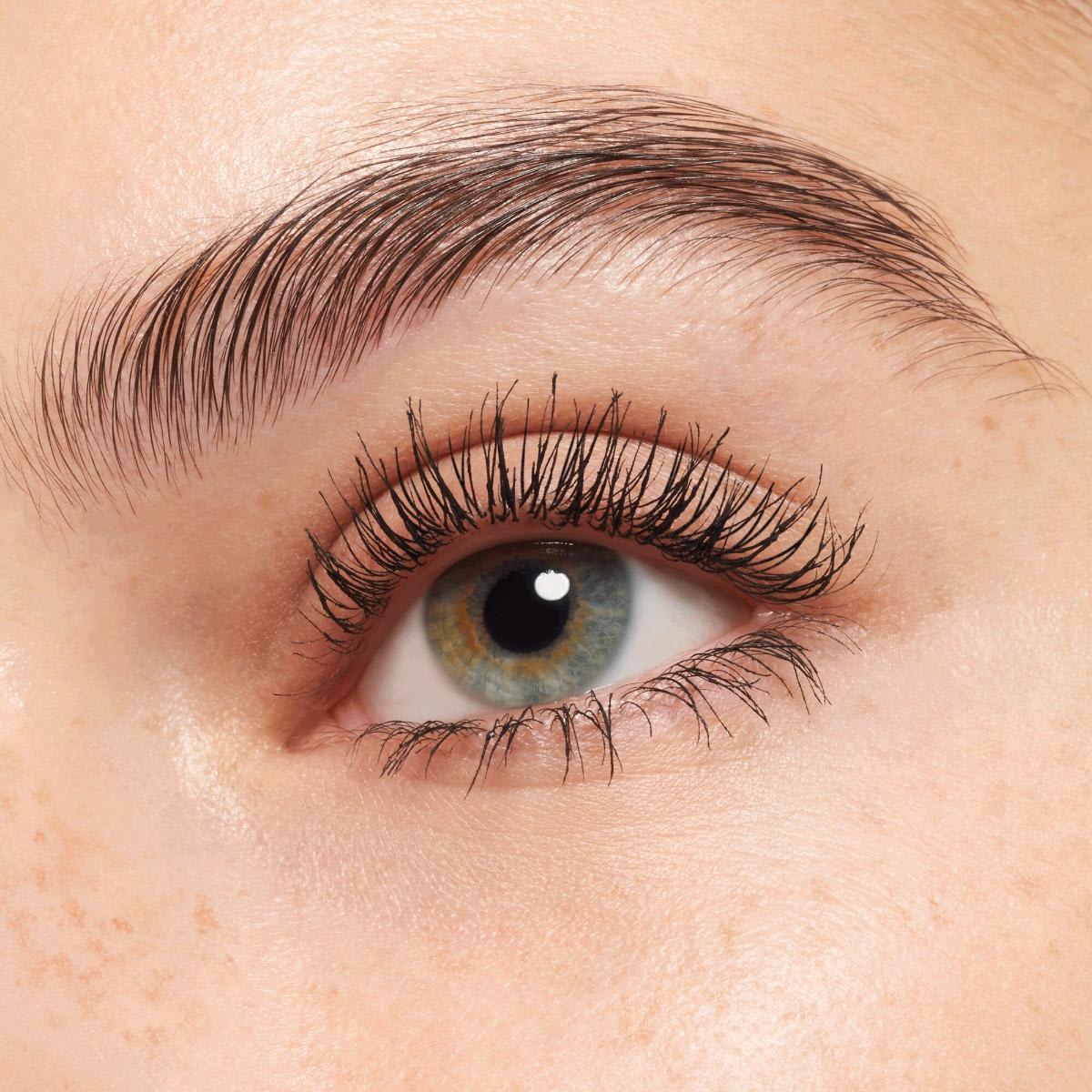 The False Lashes Extreme Volume & Curl