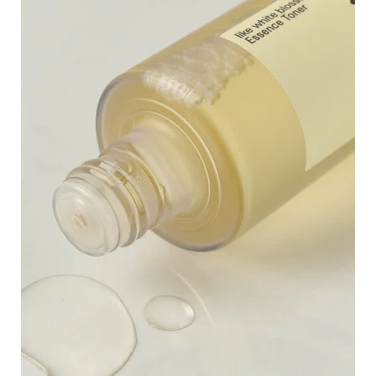 Like White Blossom Essence Toner