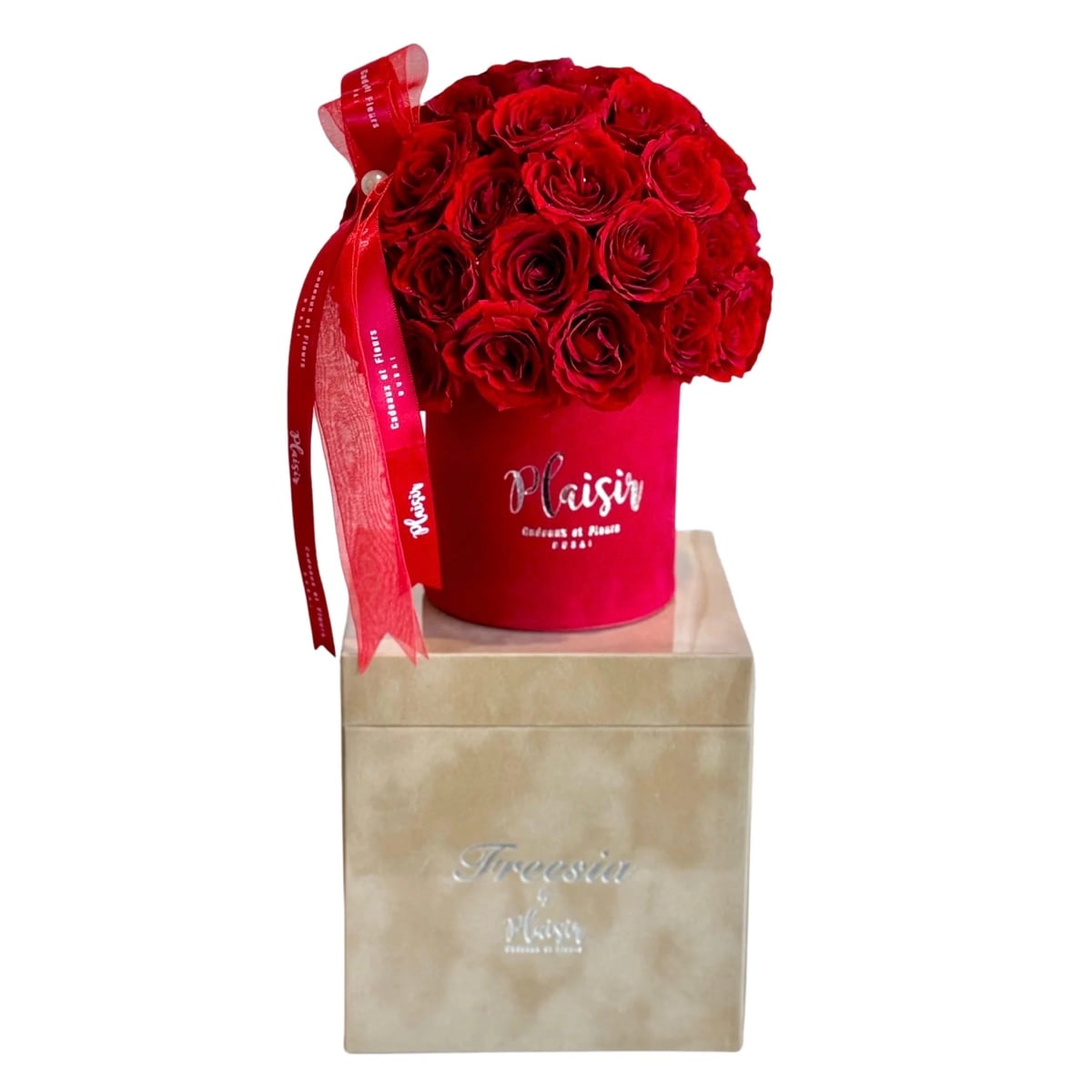 Giftset - Freesia Fragrance And Fresh Red Roses